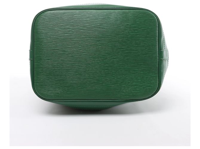 Borsa a tracolla Louis Vuitton Noe in pelle Epi Verde M44004 - vista 7