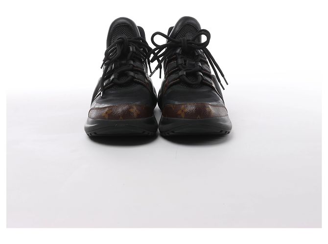 Louis Vuitton LV Archlight Monogram x Fabric Sneakers in Black × Brown GO0148, Size EU 40 - vista 3