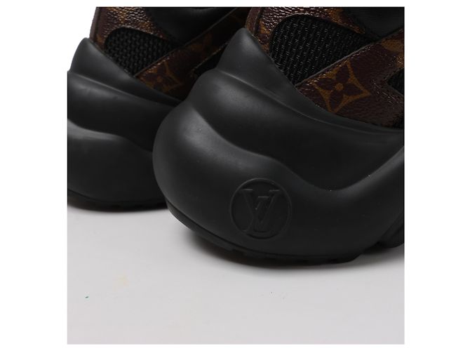Louis Vuitton LV Archlight Monogram x Fabric Sneakers in Black × Brown GO0148, Size EU 40 - vista 9