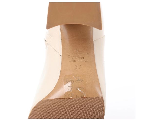 Botas de piel Valentino Garavani Rock Studs en Ivory, Talla EU 37 - vista 10