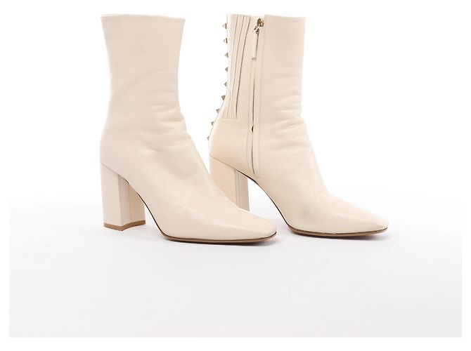 Botas de piel Valentino Garavani Rock Studs en Ivory, Talla EU 37 - vista 2