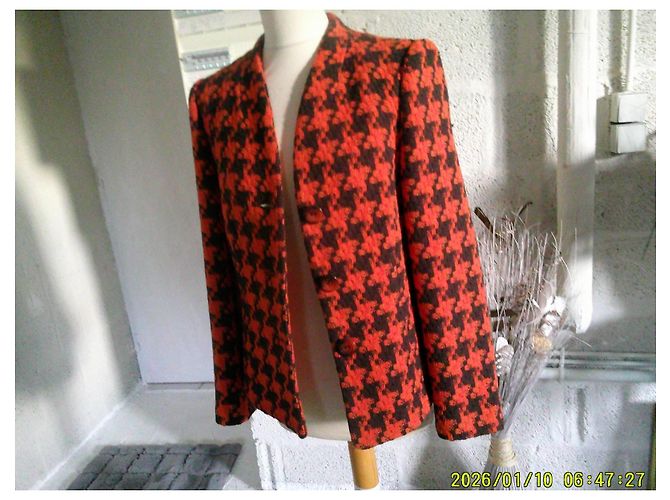 Autre Marque ATIAN Orange and Black Houndstooth Wool Short Jacket - view 3