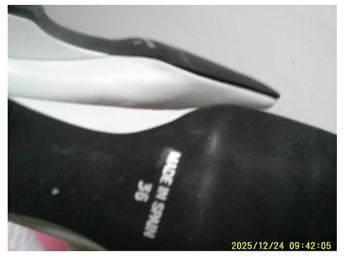 Autre Marque Loris Pearl Grey Leather Block Heel Pumps - view 7