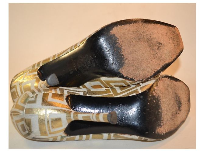 Gianni Versace Gold-Weiße Leder Pumps - Ansicht 5