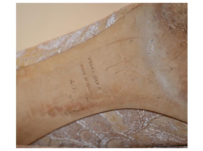 Giuseppe Zanotti Décolleté in Pizzo Beige - vista 6