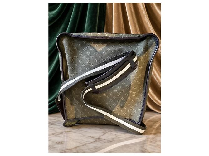Louis Vuitton Reporter PM en toile Monogram - vue 7