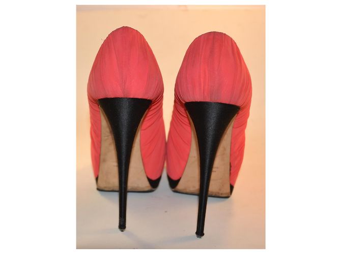 Giuseppe Zanotti Décolleté in Pelle Corallo - vista 4