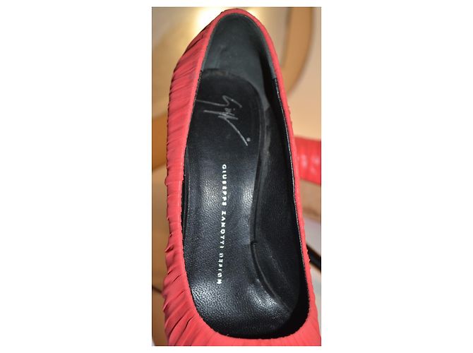 Giuseppe Zanotti Décolleté in Pelle Corallo - vista 8