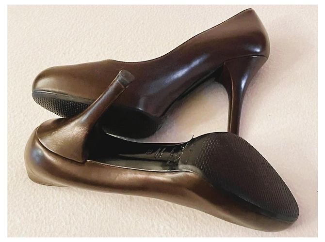 Dolce & Gabbana Braune Leder-Pumps mit Leopardenprint - Ansicht 10