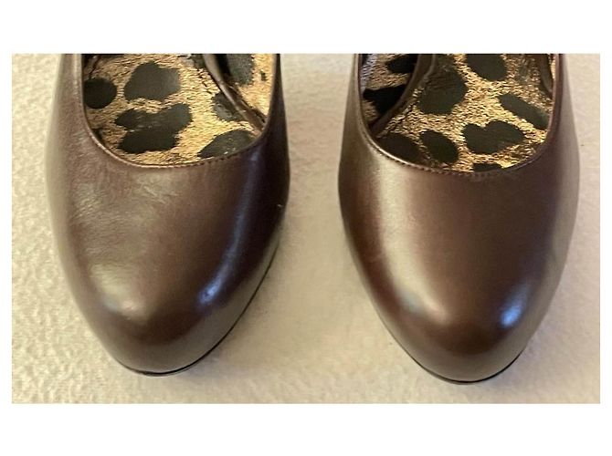 Dolce & Gabbana Braune Leder-Pumps mit Leopardenprint - Ansicht 16