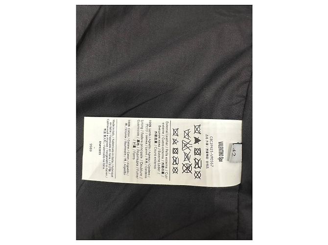 Blazer cropped aderente in pelle nera Valentino IT 42 usato - vista 4