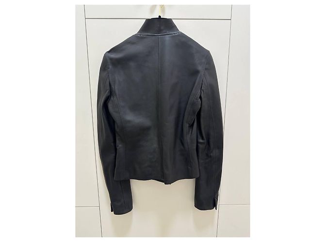 Blazer cropped aderente in pelle nera Valentino IT 42 usato - vista 6