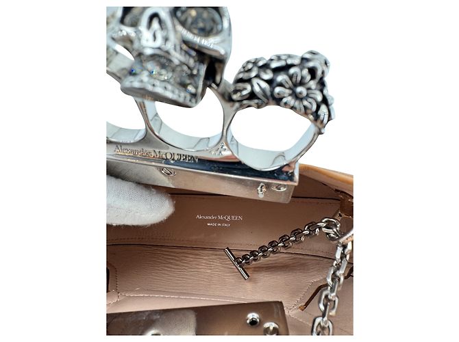Alexander McQueen — The Jewelled Hobo, Cuir Doré - vista 9