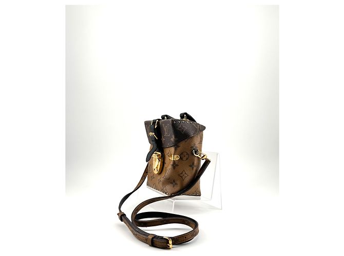 Louis Vuitton — Camera Box Monogram Reverse - vista 4