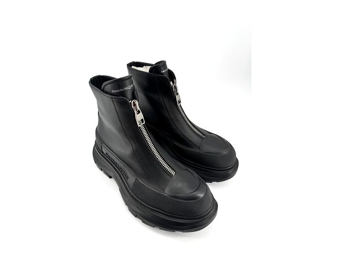 Alexander McQueen — Tread Slick Zip Boot, Cuir Noir - vista 3