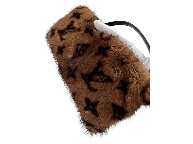 Louis Vuitton Milla — Pochette Vison Mink, 2004 - vista 17