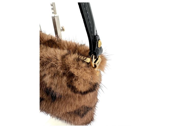 Louis Vuitton Milla — Pochette Vison Mink, 2004 - vista 9