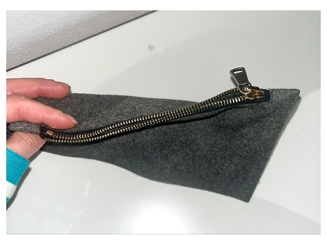 Yves Saint Laurent Leder Beuteltasche Schwarz - Ansicht 11