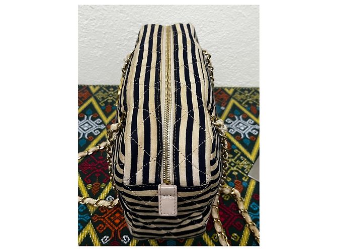 Chanel Bolso de hombro acolchado a rayas - vista 7