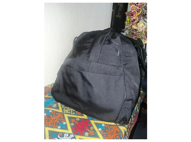 Gucci Borsa Duffle in Nylon Nero e Pelle - vista 4