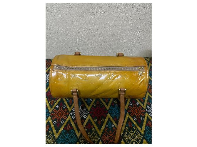 Bolso Louis Vuitton Monogram Vernis Papillon - vista 2