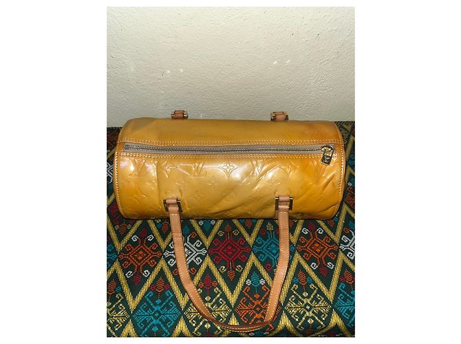 Bolso Louis Vuitton Monogram Vernis Papillon - vista 3