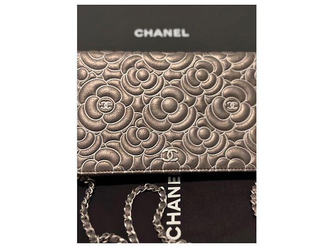 Chanel Wallet On Chain Camélia Metallic-Leder Tasche Grau - Ansicht 2
