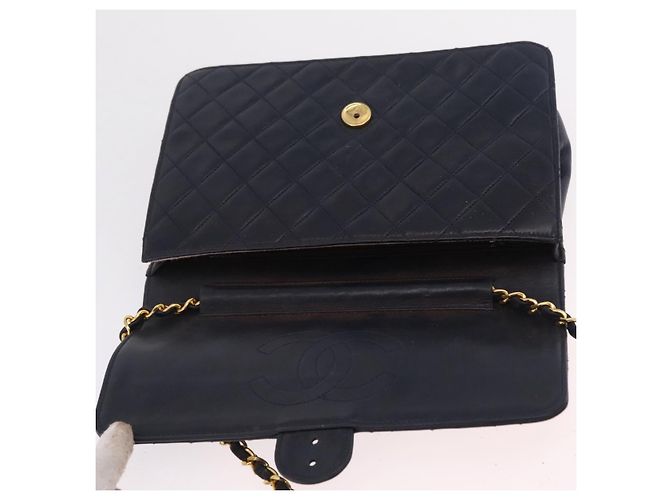 Borsa a tracolla CHANEL Matelasse con catena in pelle d'agnello nera e oro CC - vista 17