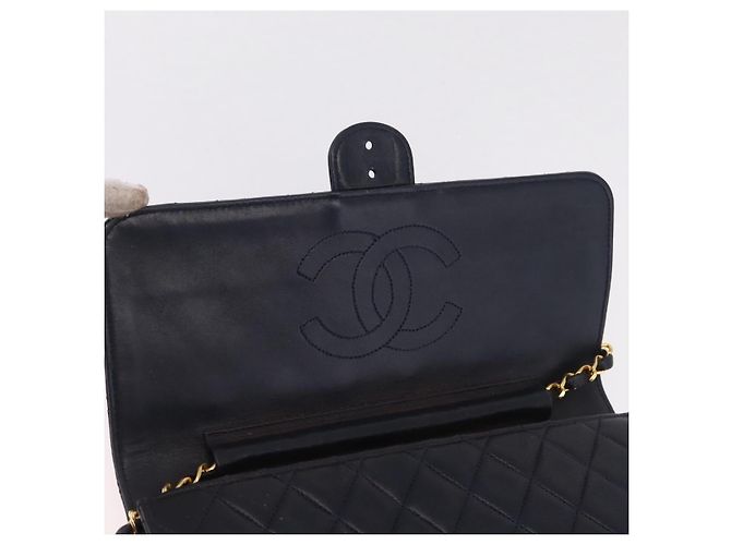 Borsa a tracolla CHANEL Matelasse con catena in pelle d'agnello nera e oro CC - vista 18