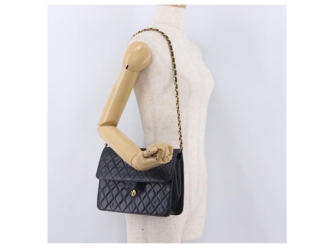 Borsa a tracolla CHANEL Matelasse con catena in pelle d'agnello nera e oro CC - vista 32