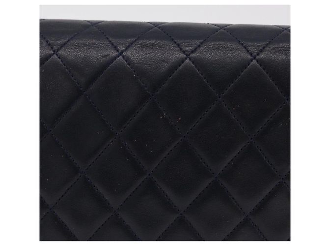 Borsa a tracolla CHANEL Matelasse con catena in pelle d'agnello nera e oro CC - vista 4