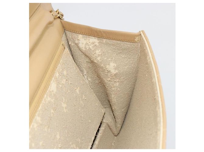 Borsa a tracolla CHANEL Matelasse 25 in pelle d'agnello beige con catena e CC dorati - vista 22