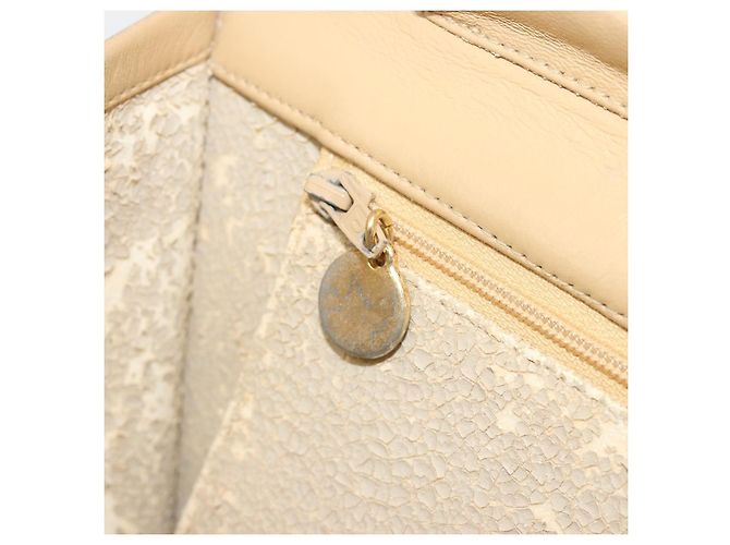 Borsa a tracolla CHANEL Matelasse 25 in pelle d'agnello beige con catena e CC dorati - vista 24