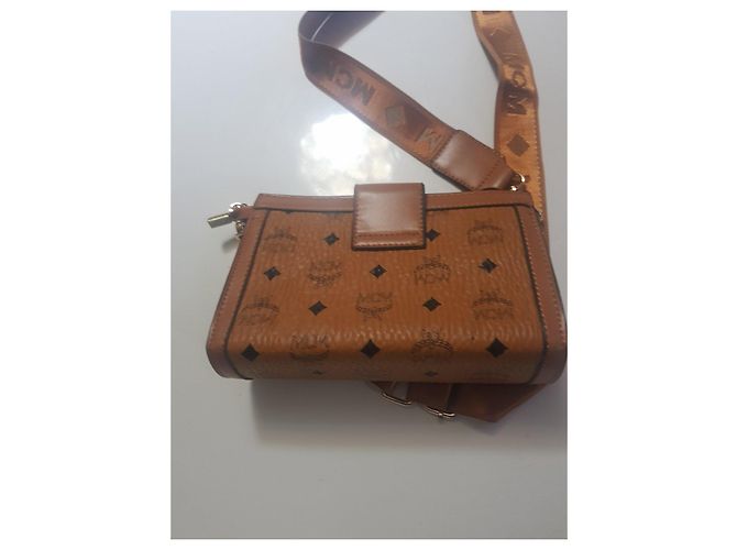 Borsa MCM Visetos Monogram in Pelle Marrone - vista 12