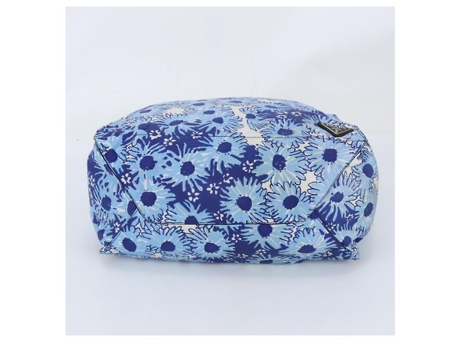 Tote Sac cabas Prada en nylon Tessuto avec logo triangle et fleurs en cuir - vue 5