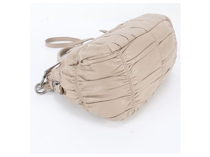 Sac à épaule 2-Way en cuir froncé Prada - vue 5