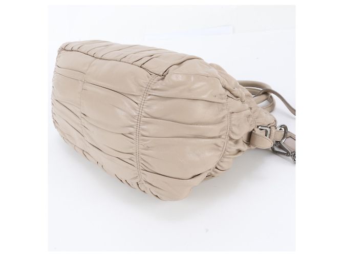 Sac à épaule 2-Way en cuir froncé Prada - vue 6