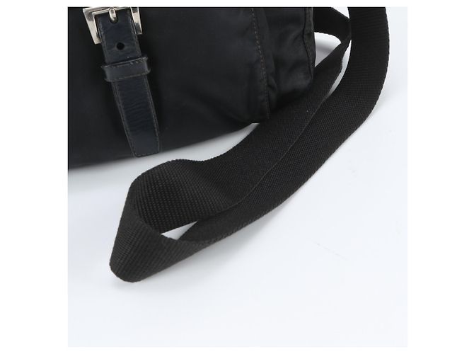 Sac à épaule Prada en nylon Tessuto avec logo triangle en cuir - vue 2