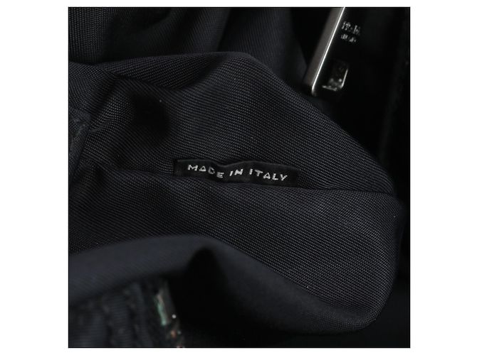 Tote Sac cabas Prada en nylon Tessuto avec logo triangle en cuir - vue 10