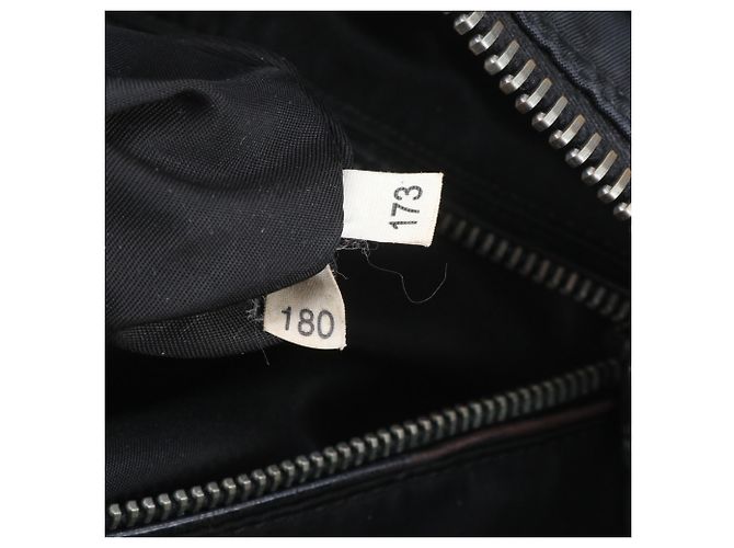 Tote Sac cabas Prada en nylon Tessuto avec logo triangle en cuir - vue 9
