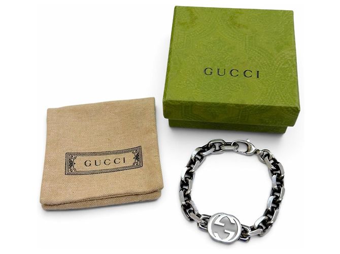 Bracciale Gucci in Argento 925 con Charm Interlocking G - vista 2