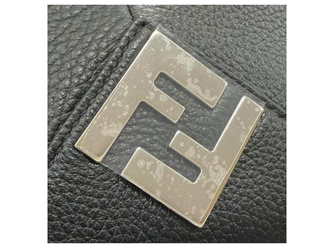 Pochette Fendi 7N0149 en cuir - vue 8