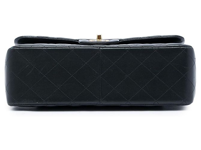 Chanel Black Jumbo Classic Lambskin Double Flap - vista 3