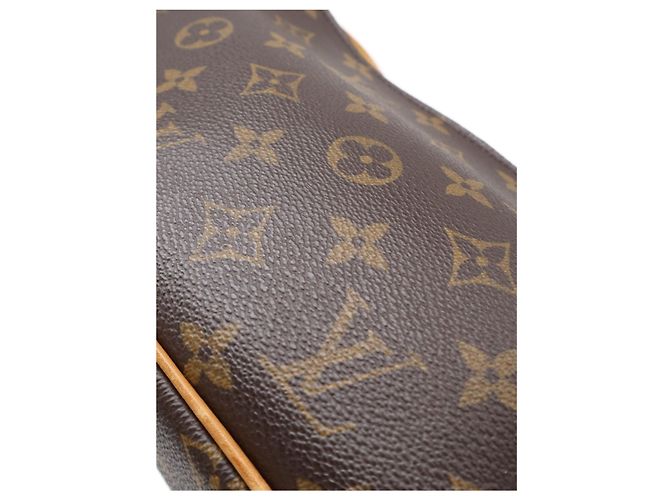 Louis Vuitton Brown Monogram Viva Cite MM - vue 12