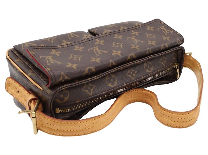 Louis Vuitton Brown Monogram Viva Cite MM - vue 15