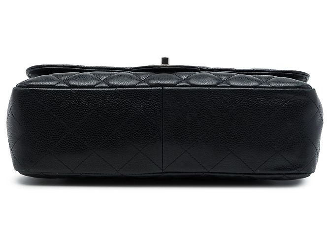 Chanel Black Jumbo Classic Caviar Single Flap - vista 3