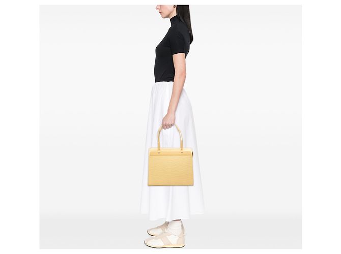 Louis Vuitton Yellow Epi Croisette PM - vista 6