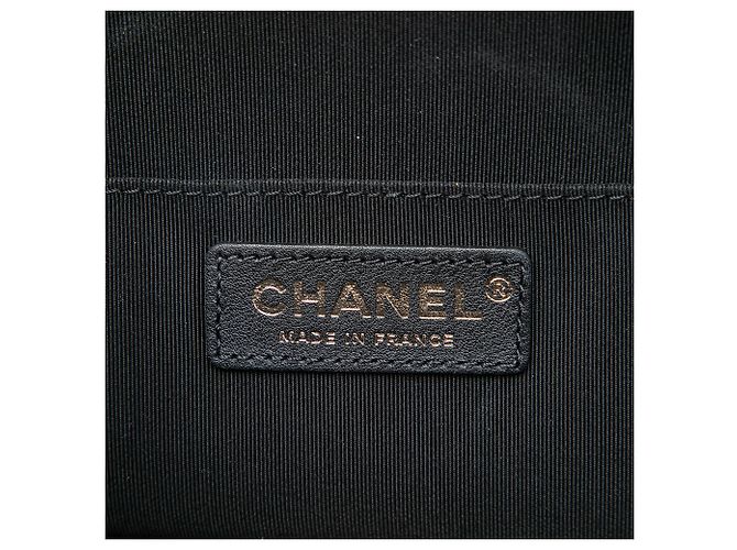Chanel Vanity Case Small CC Matelassé em Pele de Vitelo Amassada Branca - vista 5