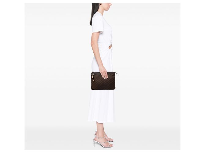 Clutch Gucci in nylon GG marrone con zip superiore - vista 6