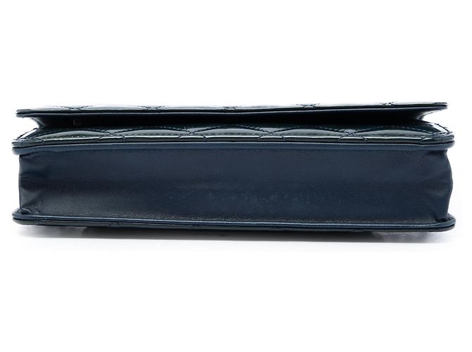 Cartera Chanel Blue CC Quilted Patent Wallet On Chain - vista 3